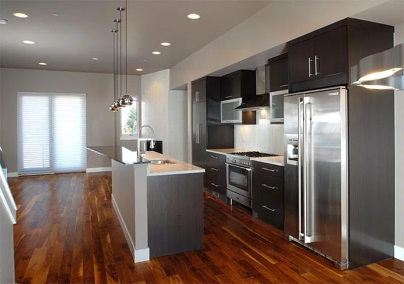 2501 Bryant St — Photo 4