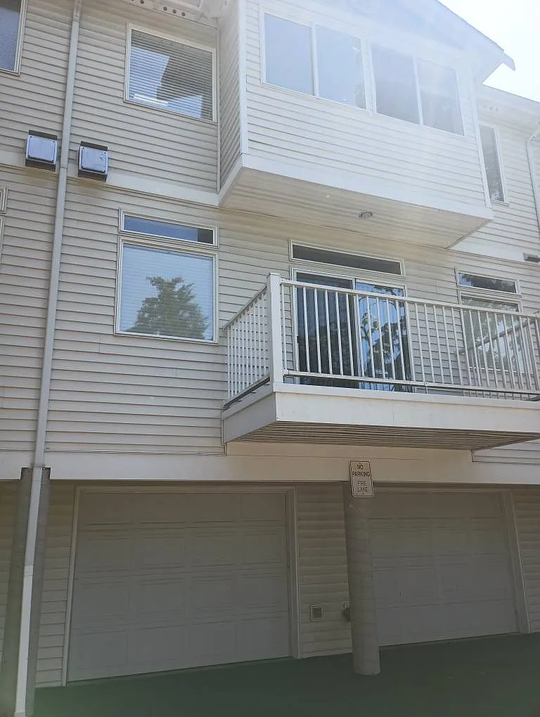 3 bed, 1557 sqft, $1,000 — Photo 2