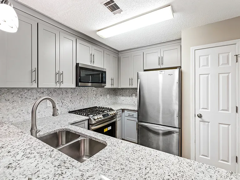 2225 Fairways Ct NW — Photo 35