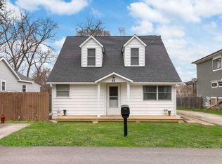 66 S Circle Ave, Port Barrington, IL 60010