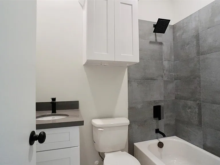 1711 Summer St — Photo 17