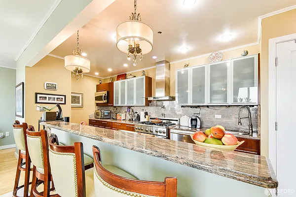 Rented by Oxford Property Group | media 17