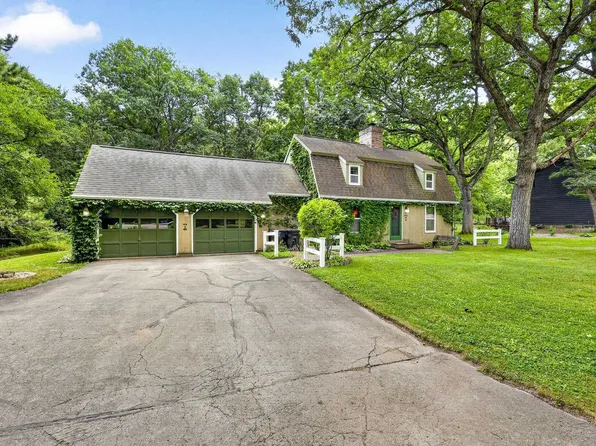 N6976 Neupert Rd, Lake Mills, WI 53551