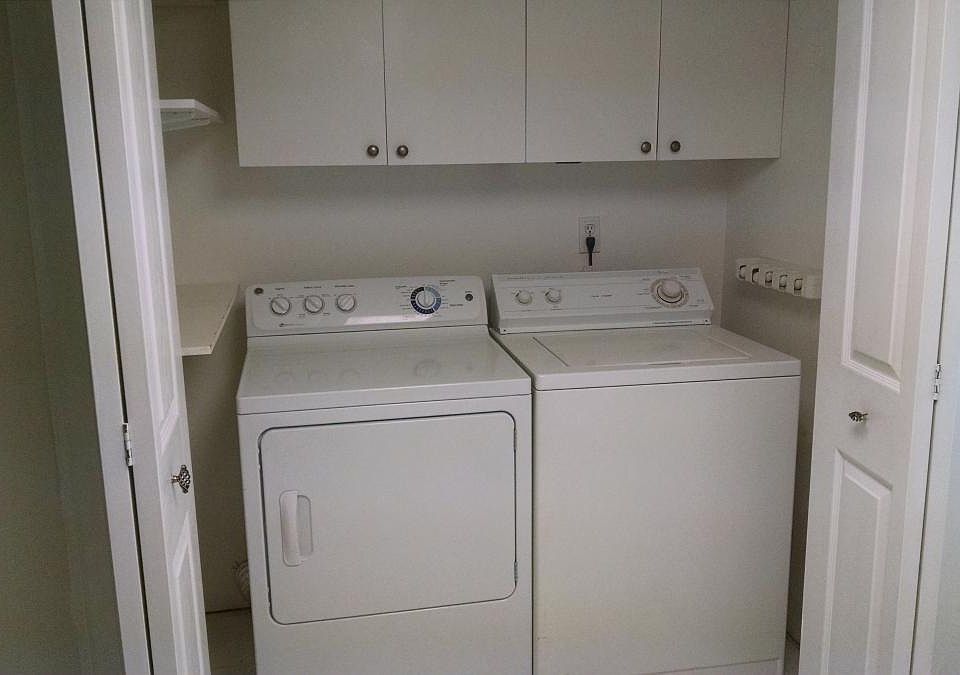 washer/Dryer included