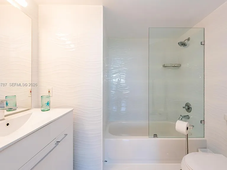 19801 E Country Club Dr #4501 — Photo 33