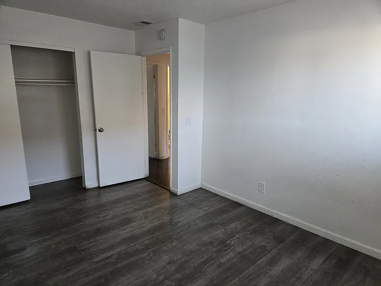 505 Hope Ter #3 — Photo 5