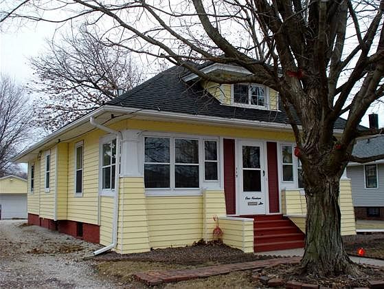 1st image of 119 S Farnham St