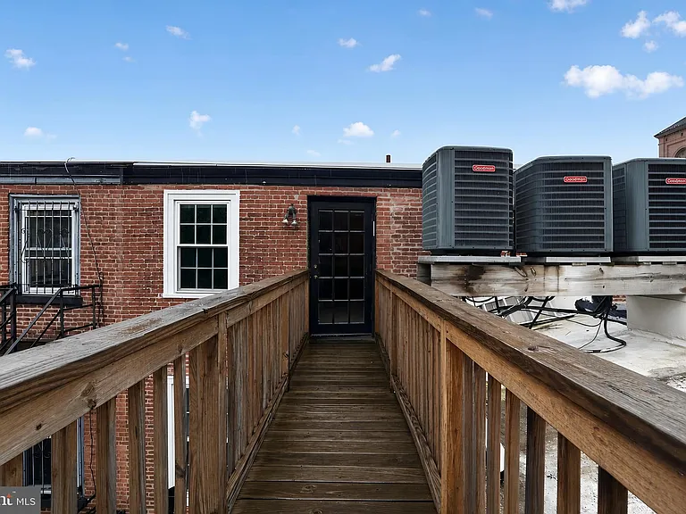 1627 Spruce St #3 — Photo 28