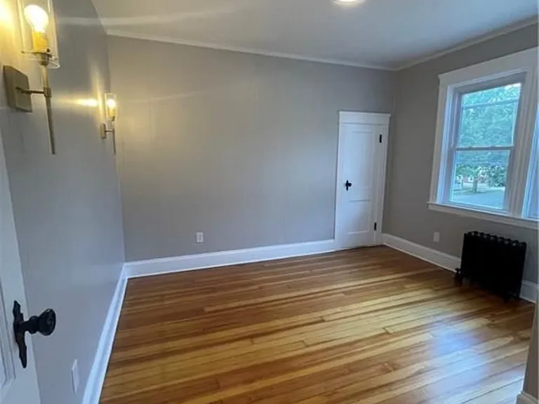 19 Lucy St #1 — Photo 9