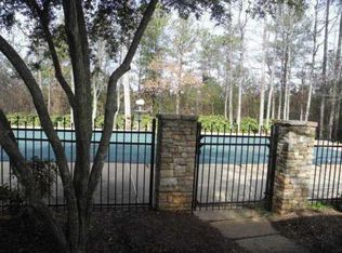 449 Guilford Cir, Marietta, GA 30068