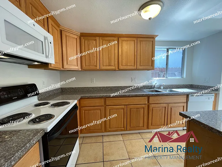 211 Del Luz Ct — Photo 8