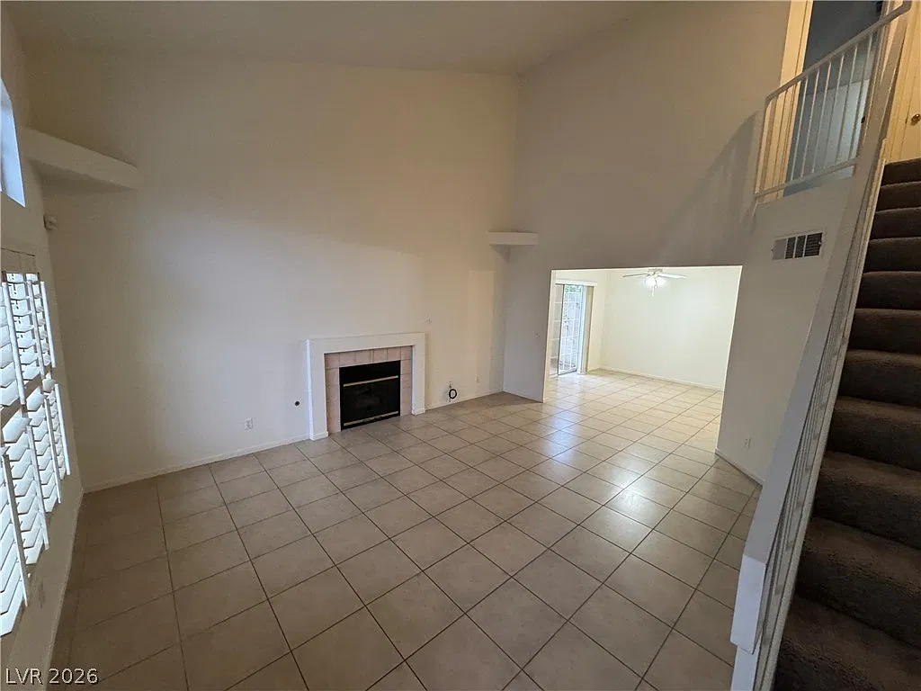 2 bed, 2.5 bath, 1247 sqft, $1,750 — Photo 2