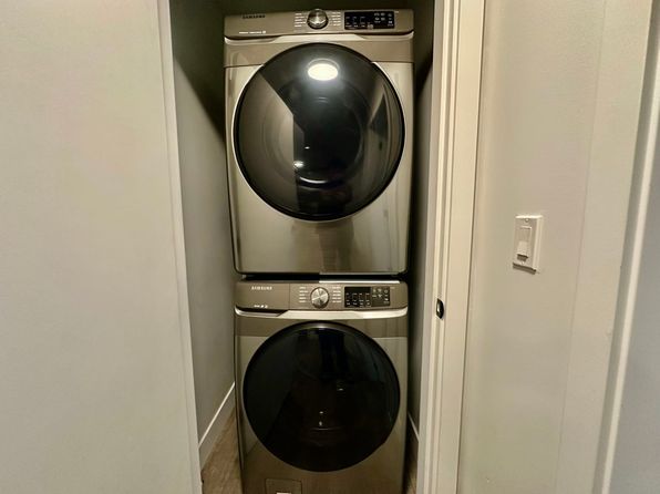 2 bedroom rental in Burnaby — photo 11