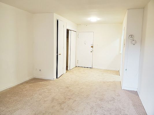 2nd image of 1333 E 18th St APT 2F