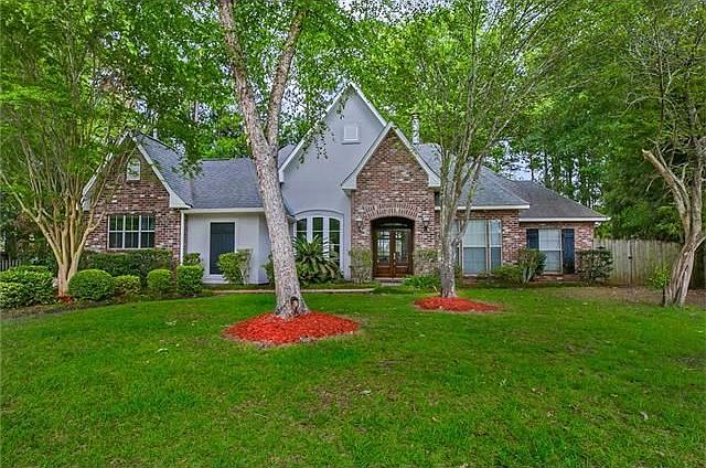 1st image of 304 Chestnut Oak Dr