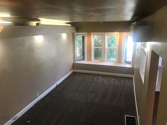2nd image of 611 Alder St