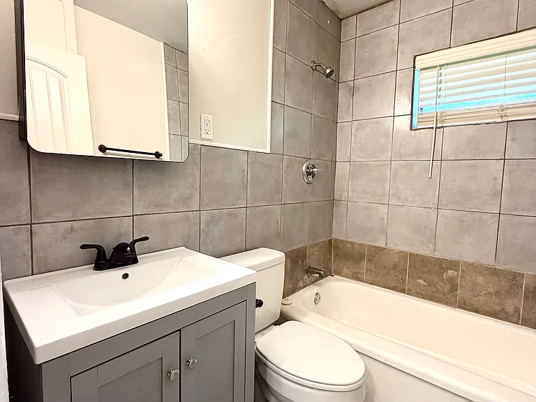 317 Byrne St — Photo 12
