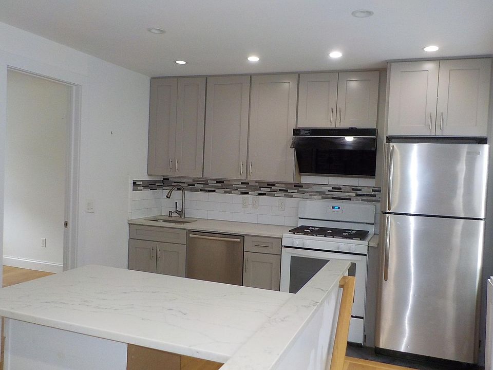 1st image of 7127 260th St Floor 1