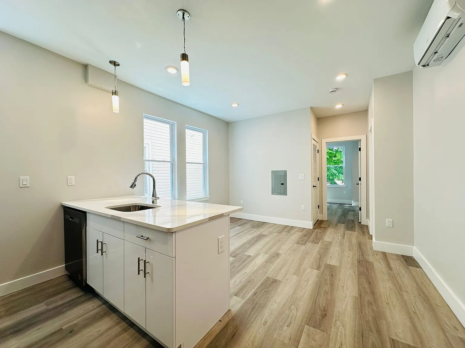 124 Neptune Ave — Photo 2