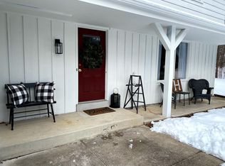 W305N7169 County Rd E, Hartland, WI 53029