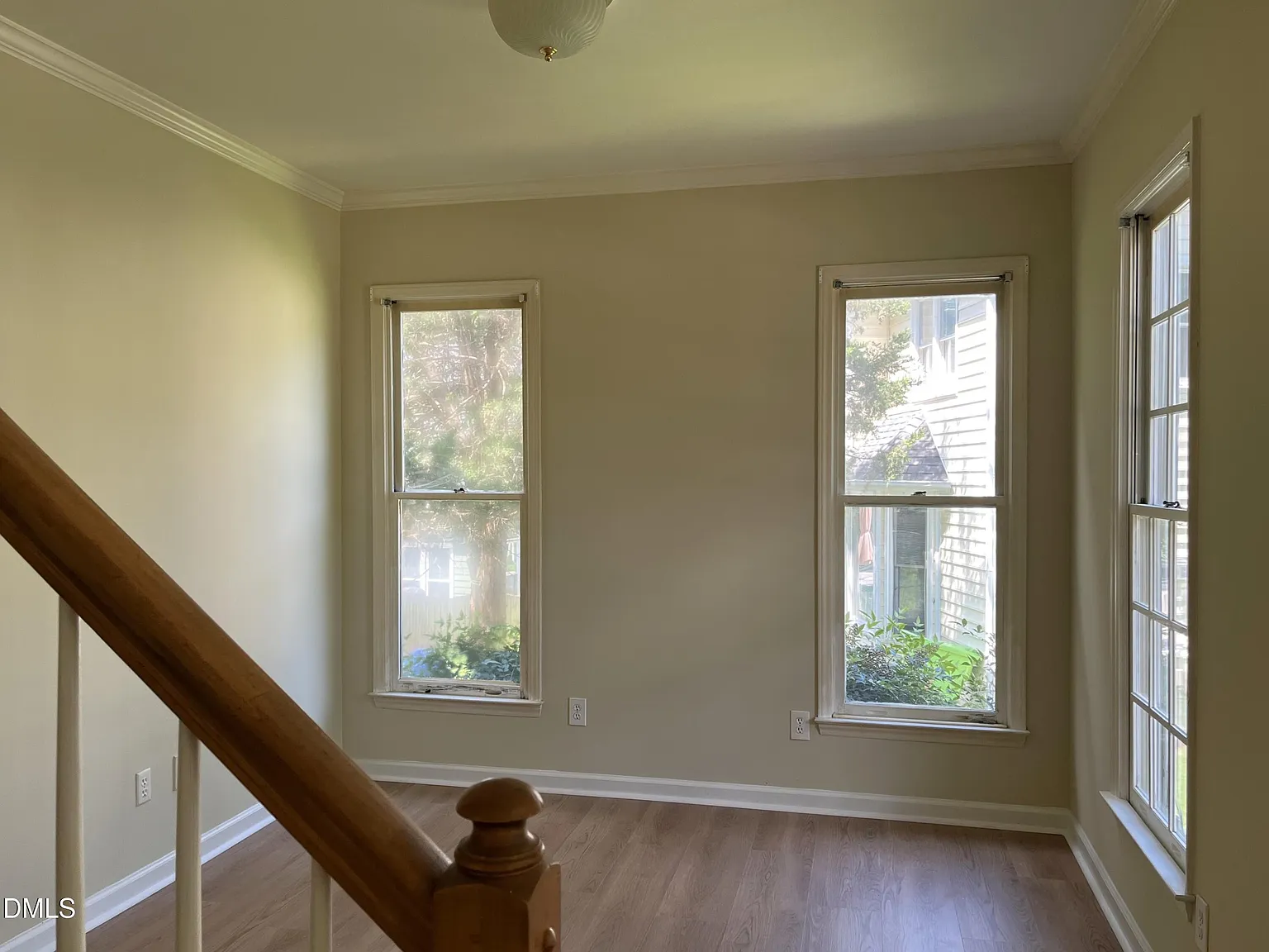 4 bed, 2.5 bath, 1830 sqft, $2,100 — Photo 2