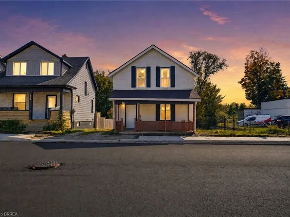 256 Dundas St, Woodstock, ON N4S 1B1