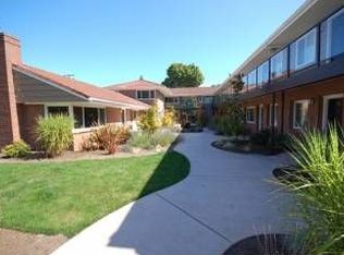 526 17th Ave E APT 1, Seattle, WA 98112