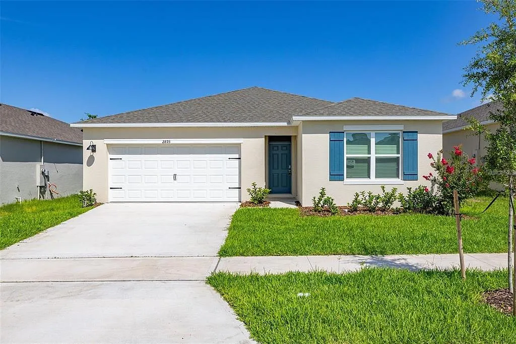 3 bed, 2.0 bath, 1800 sqft, $2,300 — Photo 1