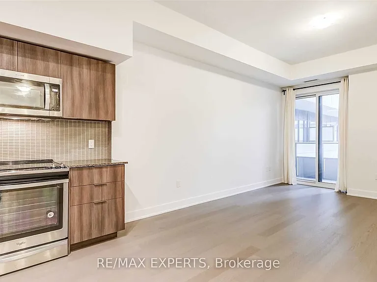 20 Shore Breeze Dr #450 — Photo 17