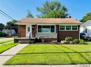 1040 E Maxlow Ave, Hazel Park, MI 48030