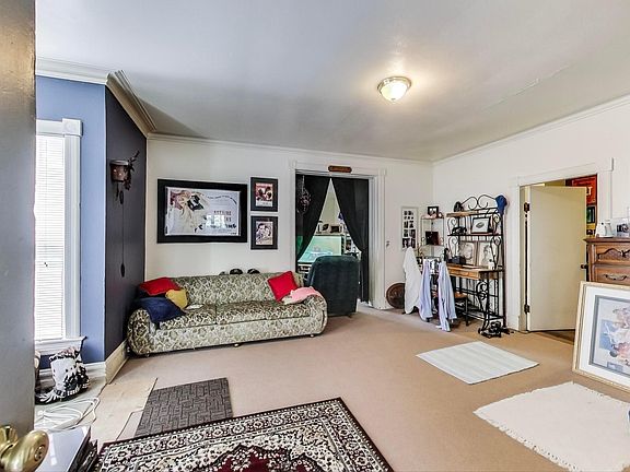 3rd image of 642 Summit Ave