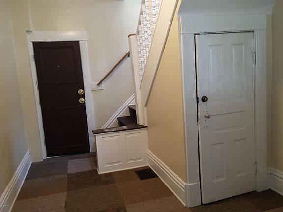 2nd image of 27 Colfax St NE