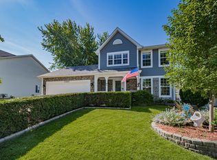 2465 Spring Valley Ct, Aurora, IL 60503