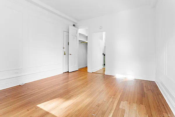 Rented by Cooper & Cooper Real Estate | media 10