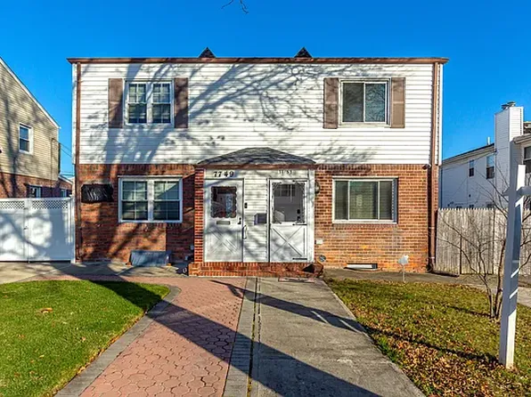 7751 251st St, Bellerose, NY 11426