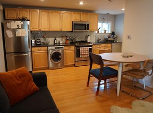 25 Hunting St #1, Cambridge, MA 02141