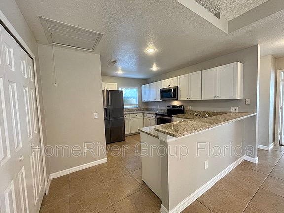 5th image of 2453 Pine Chase Cir