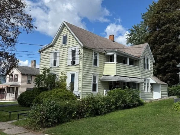 81 Orchard St, Auburn, NY 13021