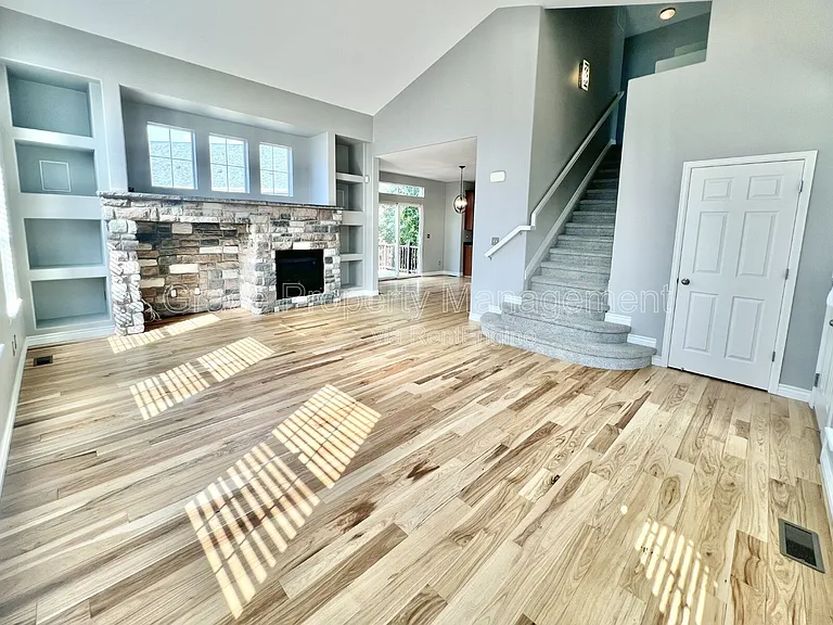 5574 S Buchanan St — Photo 3