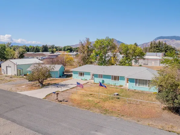 405 Warren Rd, Cody, WY 82414