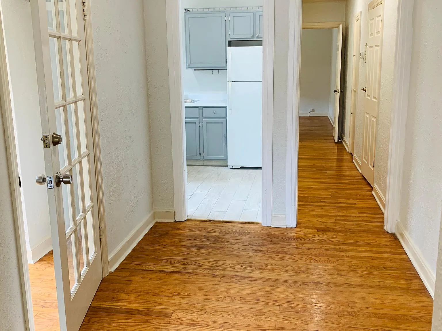 2 bed, 850 sqft, $1,500 — Photo 3