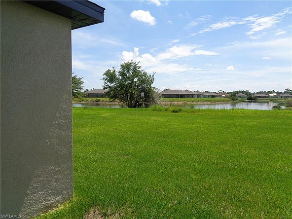 3rd image of 418 Shadow Lakes Dr