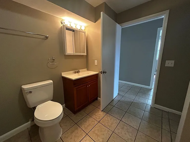 211 Tompkins St — Photo 13