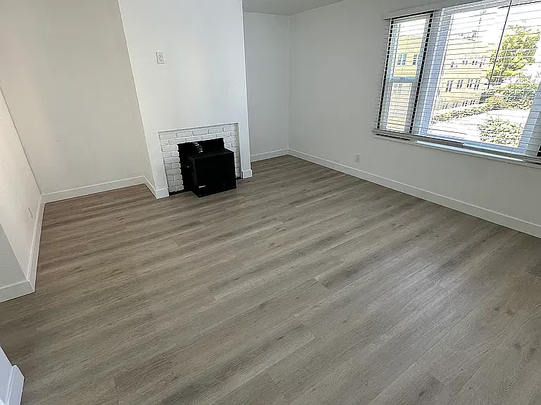 2 bed, 1000 sqft, $2,800 — Photo 4