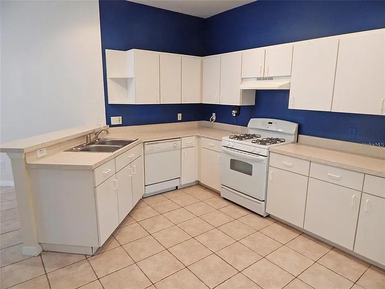 5925 Sandhill Ridge Dr — Photo 24