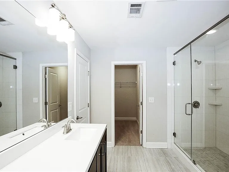 1920 Townsend Ct — Photo 32