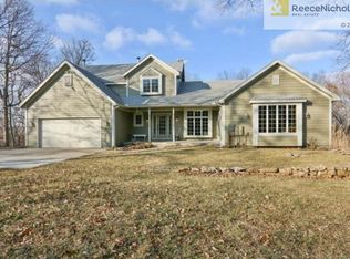 8629 W 303rd St, Louisburg, KS 66053