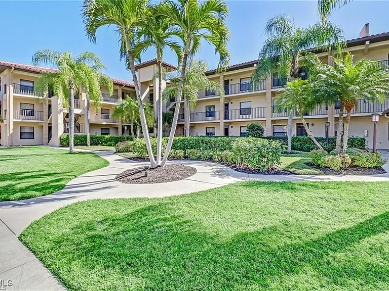 12150 Kelly Sands Way #620 — Photo 2