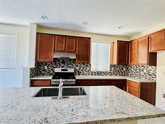 4th image of 9329 Sable Ridge Ave