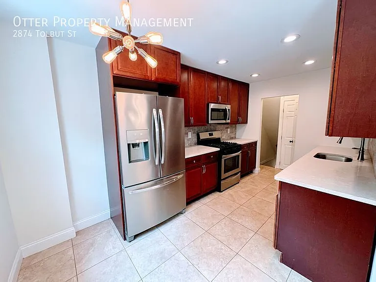 2874 Tolbut St — Photo 33